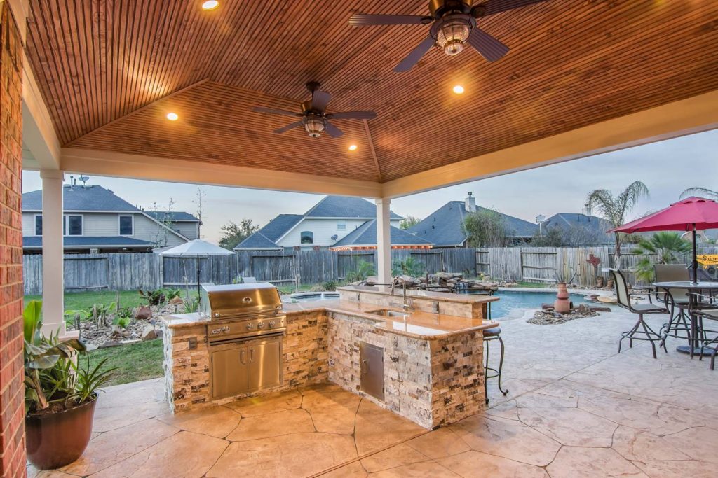 outdoor kitchen