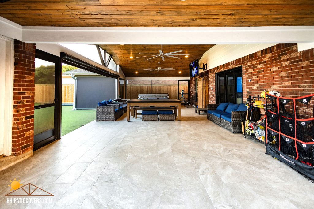 Enclosed Gable-style patio cover in Cypress, Texas. Inside View.